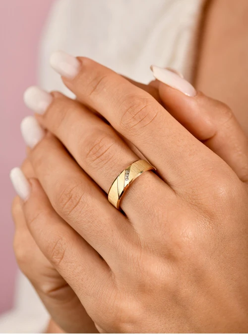 Obrączka matowa z kryształkami, złoty S404153Z00