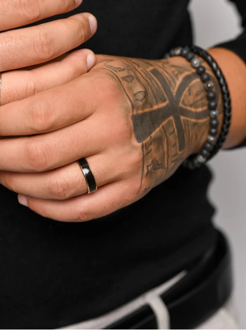 Obrączka unisex, czarna emalia, złoty S404185Z00