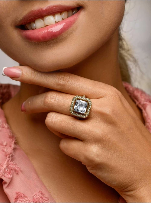 Pierścionek z kwadratowym kryształem, złoty S404137Z02