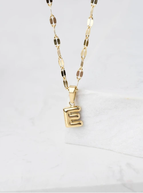 Naszyjnik dmuchana literka E, złoty S305734Z00