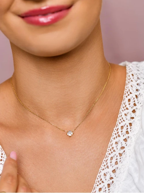 Naszyjnik kwiatuszek z kryształkami, złoty S306623Z02