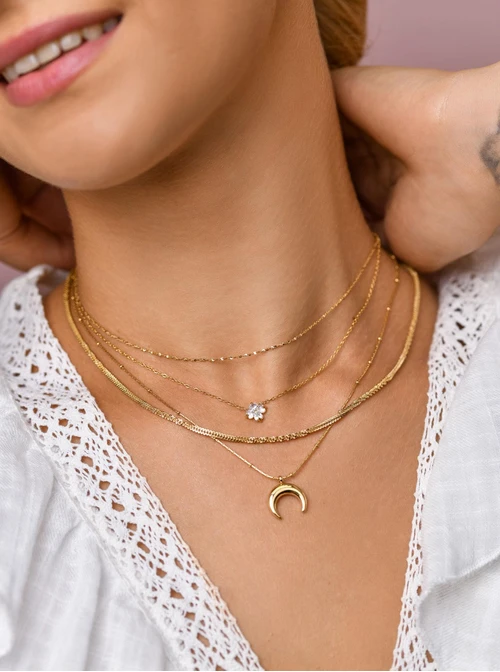 Naszyjnik kwiatuszek z kryształkami, złoty S306623Z02