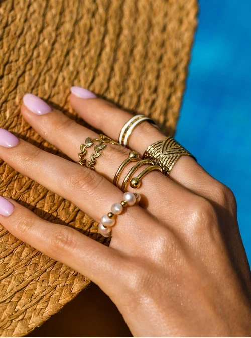 Pierścionek regulowany listki, stal pozłacana S409132Z00-0