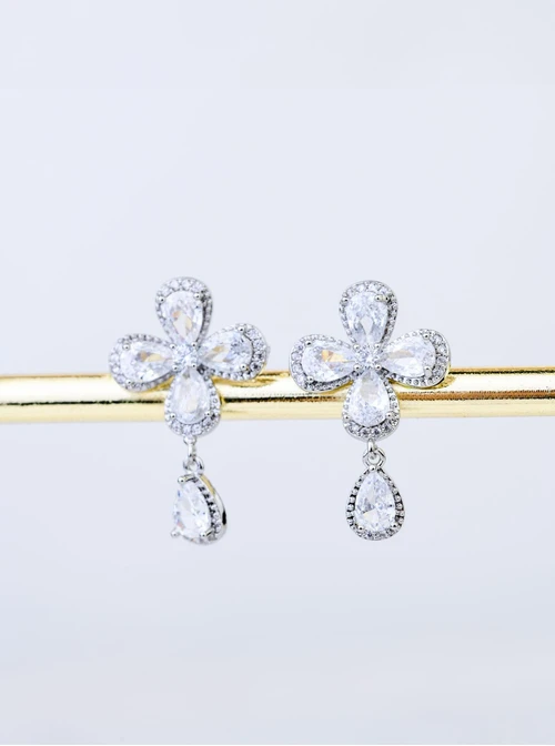 Kolczyki wieczorowe kwiatuszek B208795P00