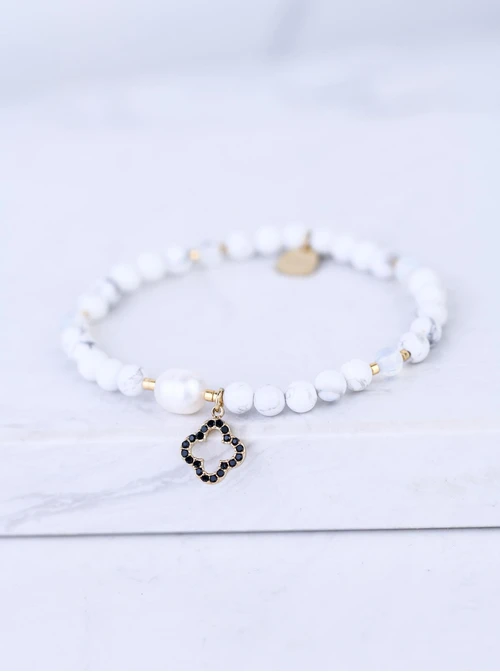 Bransoletka koniczynka, perełka, Howlit, stal pozłacana S109395Z01