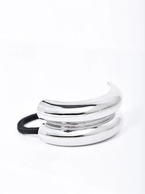 Gumka do włosów zdobiona błyszczącym detalem   B610024S00