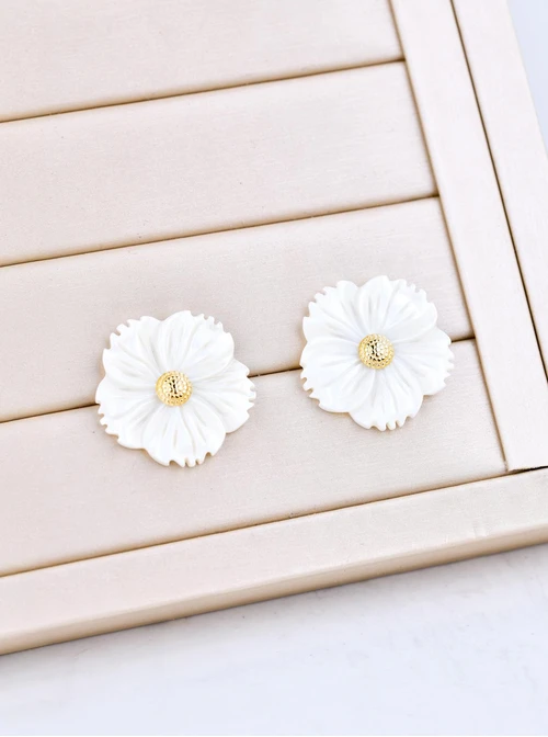 Kolczyki białe kwiaty, stal pozłacana S209689Z02