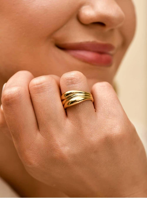 Pierścionek nieregularny kształt, stal pozłacana S409870Z00