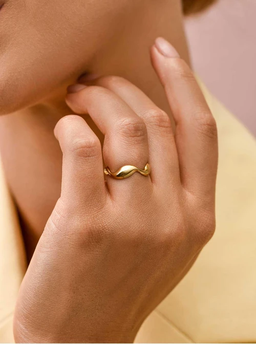 Pierścionek regulowany fala, stal pozłacana S409858Z00-0