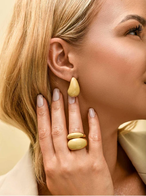 Pierścionek z kremową emalią, stal pozłacana S409928Z15