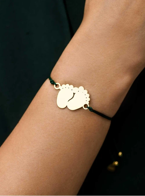 Bransoletka grawer, stópki, serduszko, stal pozłacana S108073Z-05