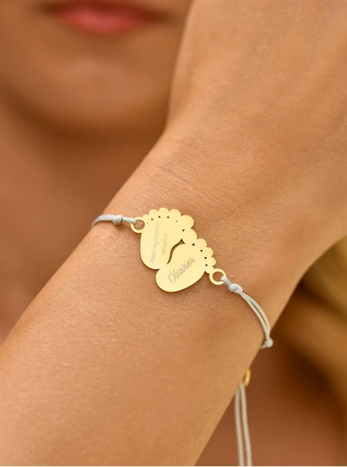 Bransoletka grawer, stópki, serduszko, stal pozłacana S108073Z-09