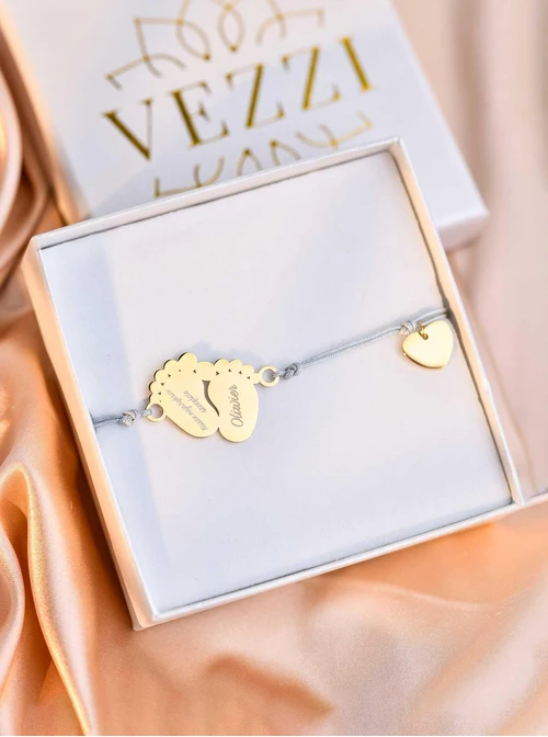 Bransoletka grawer, stópki, serduszko, stal pozłacana S108073Z-09