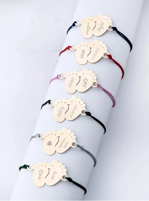 Bransoletka grawer, stópki, serduszko, stal pozłacana S108073Z-09