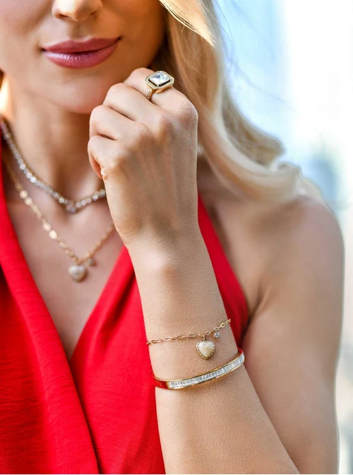 Bransoletka kremowe serduszko, stal pozłacana S109812Z12