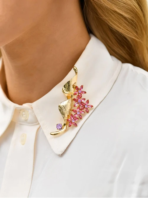 Broszka kwiatuszki, różowe kryształki B710896Z06