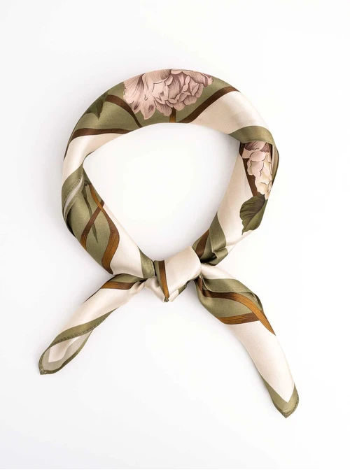 Apaszka Jedwabna, Kwiaty, 68 cm x 68 cm, AP11949-07