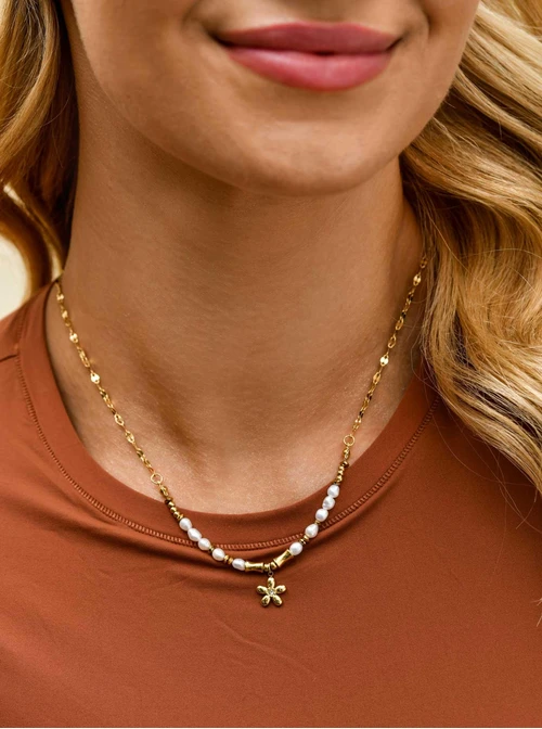 Naszyjnik kwiatuszek, perełki, stal pozłacana S311486Z00
