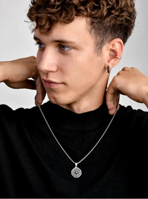 Naszyjnik męski, róża wiatrów, stal S311536S00