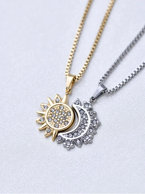 Naszyjnik słońce, kryształki, stal pozłacana, S311318Z00