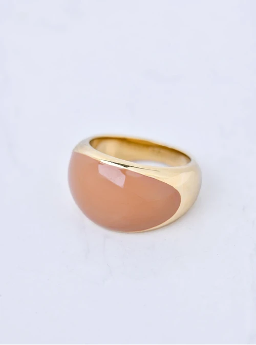 Pierścionek dmuchany z beżową emalią, stal pozłacana S410785Z15