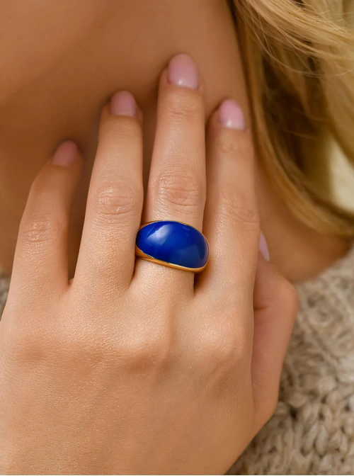 Pierścionek dmuchany z kobaltowa emalią, stal pozłacana S410788Z04