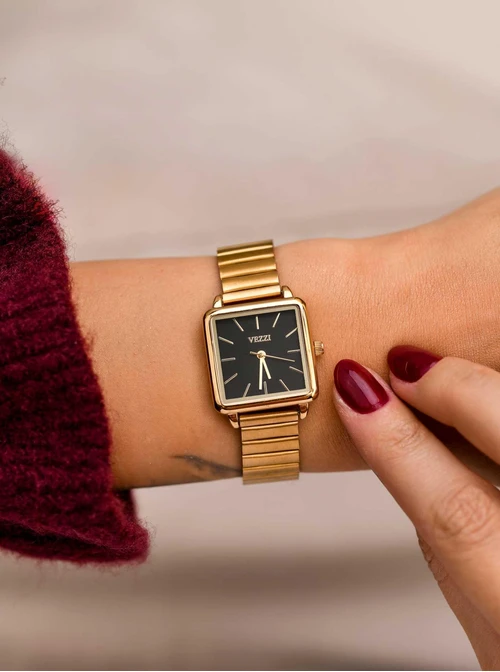 Zegarek Vezzi, czarna tarcza, kolor złoty S509599Z00