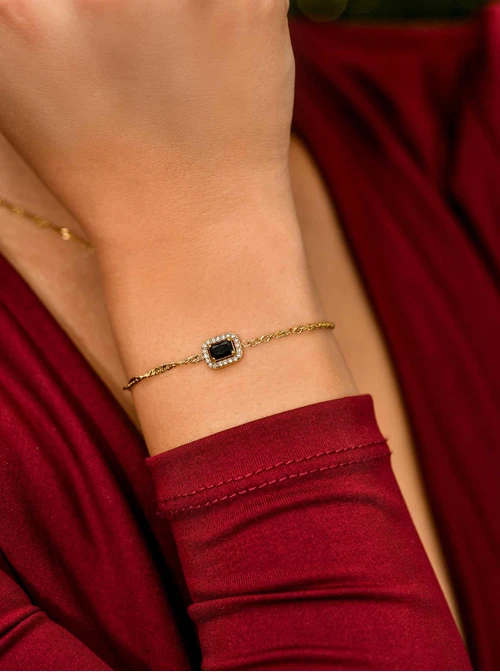 Bransoletka z czarnym kryształkiem, stal pozłacana S111641Z01