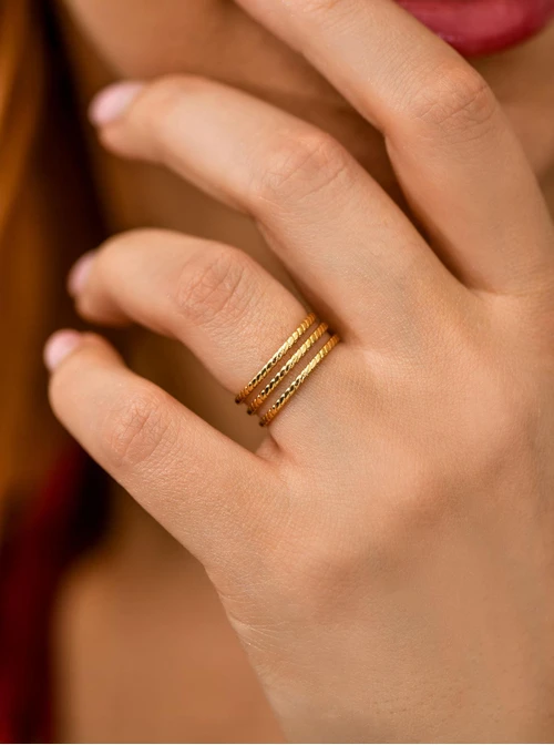 Pierścionek regulowany, stal pozłacana S411243Z00-0