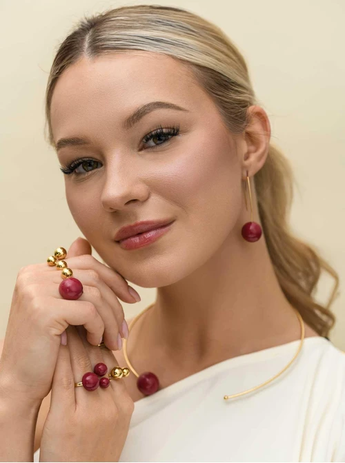 Kolczyki bordowe kulki, stal pozłacana S212553Z03