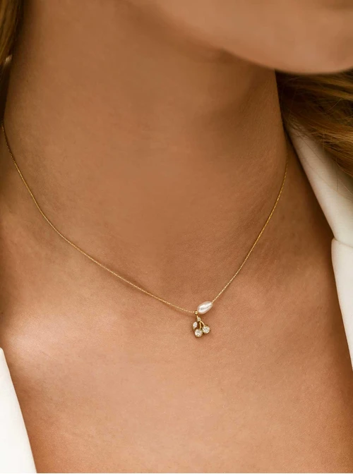 Naszyjnik wisienki, perełka, kryształki, stal pozłacana S312743Z00