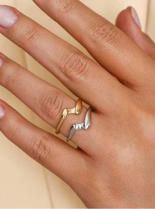 Pierścionek nieregularny kształt, stal pozłacana S412328M00