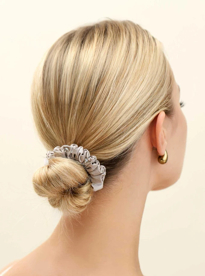 Gumka do włosów typu scrunchie - szampańsko-szara z kryształkami, O614302P00