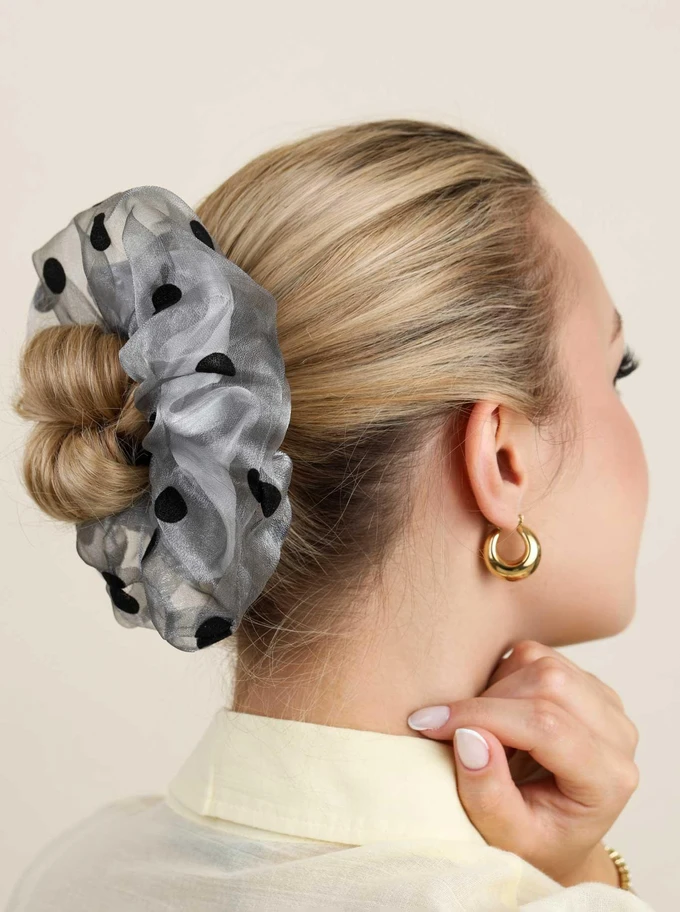 Gumka do włosów typu scrunchie - szara w czarne grochy, O614332P00