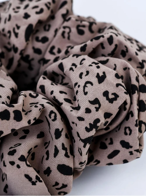 Gumka do włosów typu scrunchie - Beżowa Panterka, O614312P00