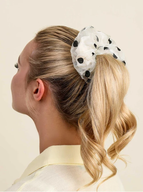 Gumka do włosów typu scrunchie - Biała w czarne grochy, O614333P00