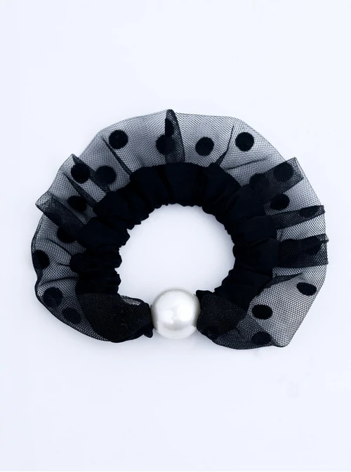 Gumka do włosów typu scrunchie - czarna w grochy z perłą, O614287P00