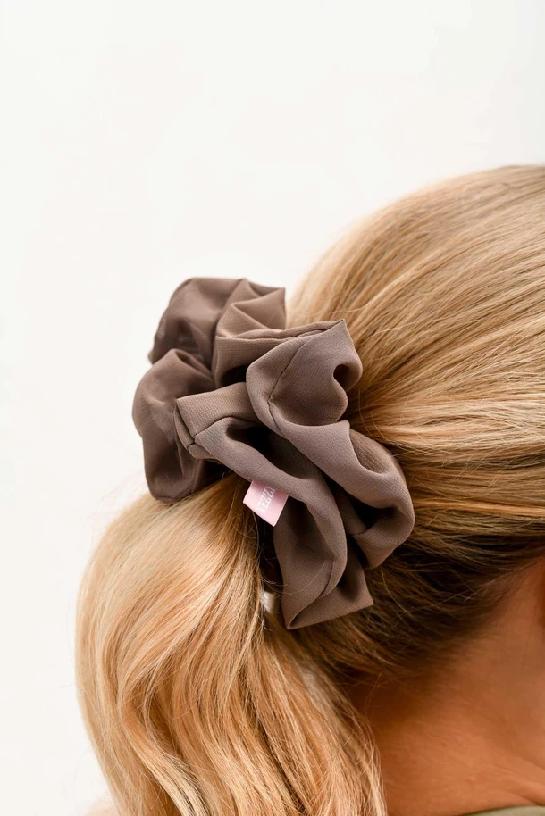 Gumka do włosów typu scrunchie, jasnobrązowa O614447P00