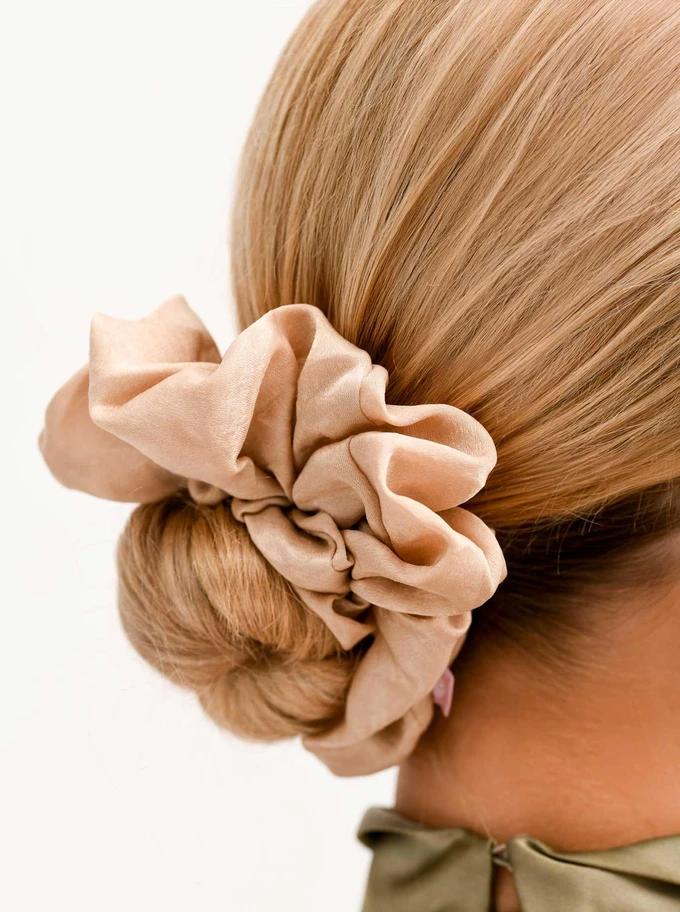 Gumka do włosów typu scrunchie, beżowa O614409P00