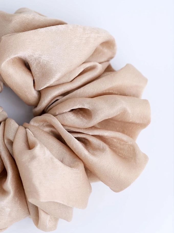 Gumka do włosów typu scrunchie, beżowa O614409P00