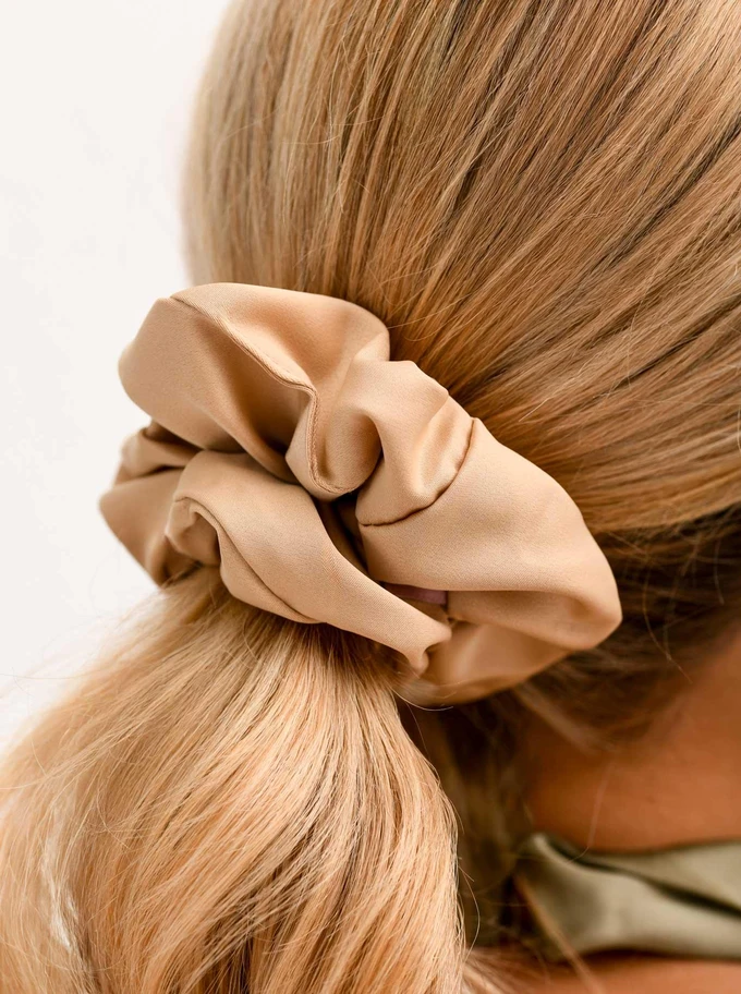 Gumka do włosów typu scrunchie, beżowa O614427P00