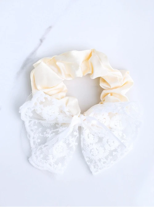 Gumka do włosów typu scrunchie, kokarda, koronka, kremowy O614383P00