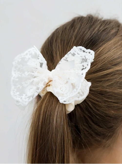Gumka do włosów typu scrunchie, kokarda, koronka, kremowy O614383P00