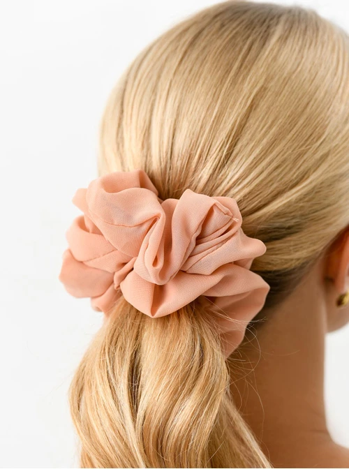 Gumka do włosów typu scrunchie, łososiowa O614438P00
