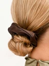 Gumka do włosów typu scrunchie, połyskujący brązowy O614373P00