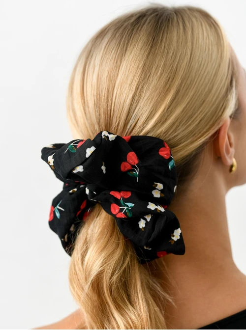 Gumka do włosów typu scrunchie, wisienki, czarna O614401P00