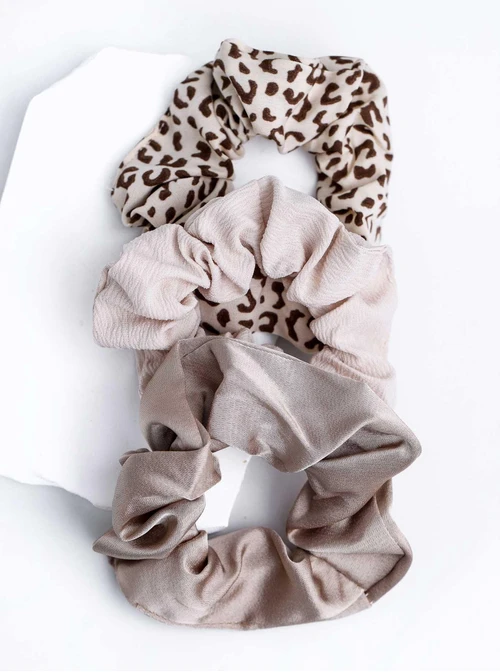 Zestaw gumek do włosów typu scrunchie, beżowy O014899P00