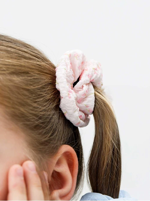 Zestaw gumek do włosów typu scrunchie, różowy O014897P00