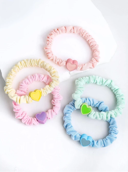 Zestaw gumek do włosów typu scrunchie, serduszka O014878P00