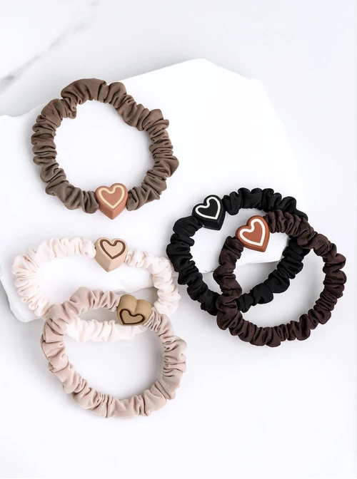 Zestaw gumek do włosów typu scrunchie, serduszka O014879P00